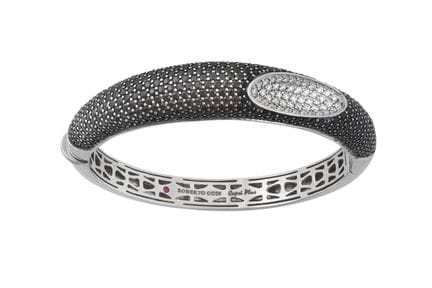 Bracciale rigido con cerniera in oro bianco 18 car