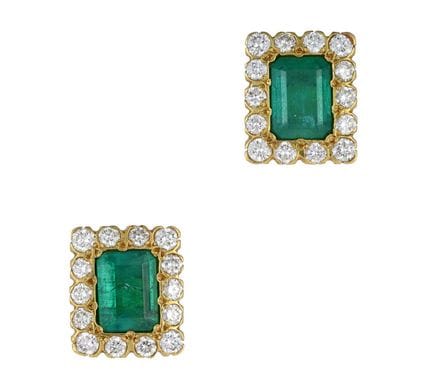 Coppia di orecchini in oro 18 carati con smeraldi 