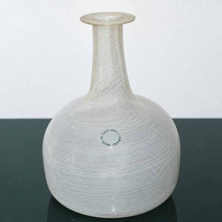 Venini - Botella con filigrana de 20 cm de altura.