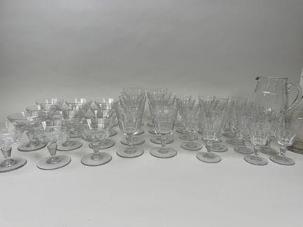 BACCARAT. 
Juego de copas de cristal compuesto por