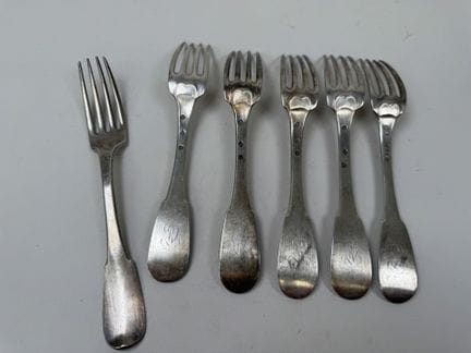 Set aus 6 Silbergabeln, Punzierung „Au Vieillard“,