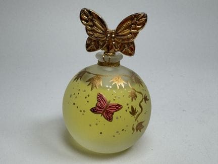 Annick GOUTAL.
"Eau d'Hadrien".
Flacone in vetro d