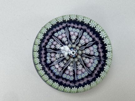 PERTHSHIRE PAPERWEIGHTS LTD (Écosse).
Boule presse