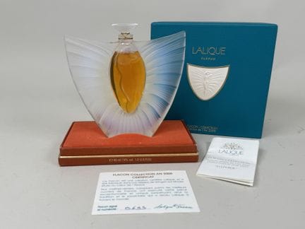 LALIQUE, Francia.
Frasco de perfume modelo «Sylphi