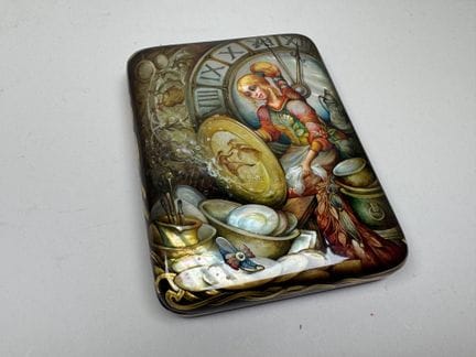 RUSIA, estilo de la Escuela de Palekh.
Caja rectan