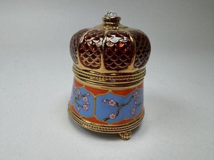 Casa FABERGE &amp; TFM.
Caja de música con forma d