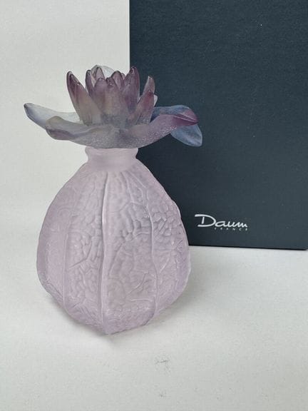 DAUM Francia. 
Frasco de perfume modelo «Physalis»