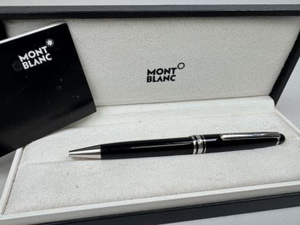 MONT BLANC.
MEISTERSTÜCK.
Black and gold Bakelite 