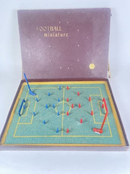 Jeu de football miniature.
40 x 30 cm le plateau.
