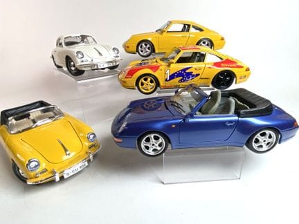 BURAGO, 1/18e.
- 2 PORSCHE 356 B (1961) dont une c