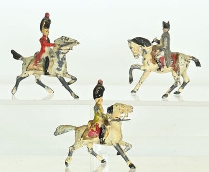 Set of 3 hollow lead figurines in the “Jouet Fondu
