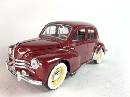 SOLIDO, 1/17e.
"RENAULT 4CV 1997"