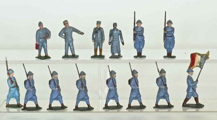 Hollow lead figures, fourteen soldiers marching an