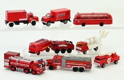 Ensemble de 9 véhicules de pompiers au 1/87ème, be