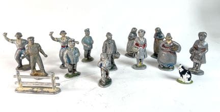 QUIRALU.
Personnages de la ferme.
H. 6 à 7 cm.
(ac