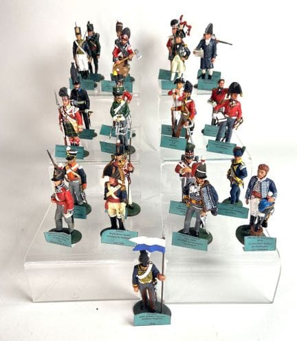 DEL PRADO.
Set of 25 toy soldiers.
Height: between