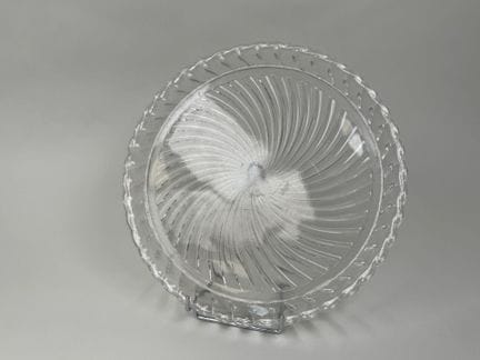 BACCARAT.
Glass top made of molded and pressed gla