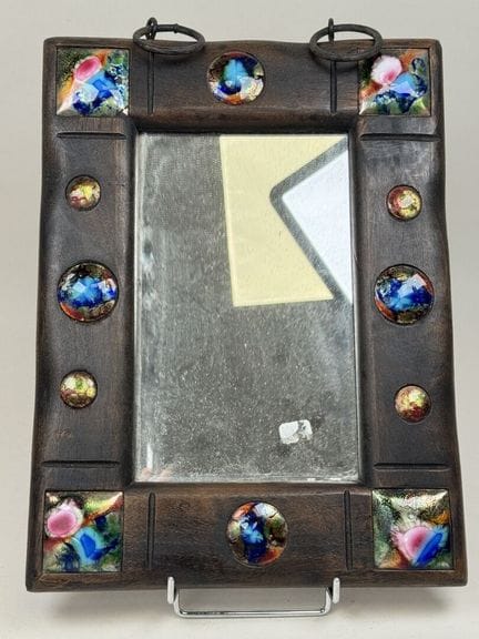 Piccolo specchio rettangolare in legno tinto, deco