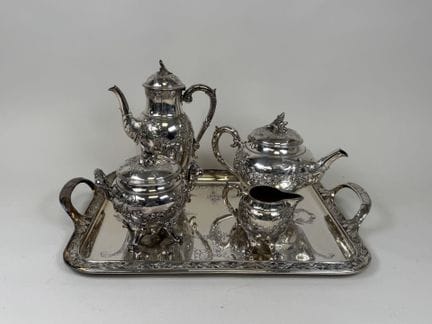 GALLIA Silverware.
Silver plated coffee and tea se