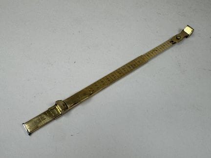 MAILLET, Compiègne.
Small height rod made of chise