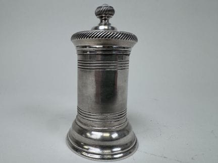 CHRISTOFLE.
Small silver plated pepper mill with a