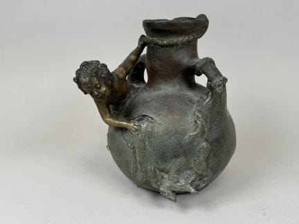Auguste MOREAU (1834–1917), after.
Bronze vase wit