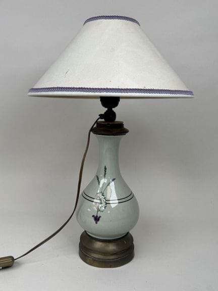 Celadon porcelain lamp with an enameled floral des