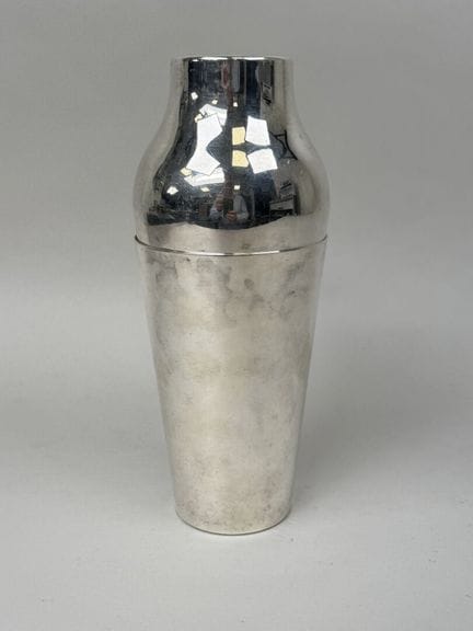 GALLIA.
Shaker in metallo argentato.
Altezza: 24 c