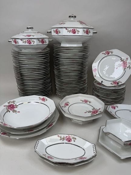 A large set of polychrome porcelain tableware deco