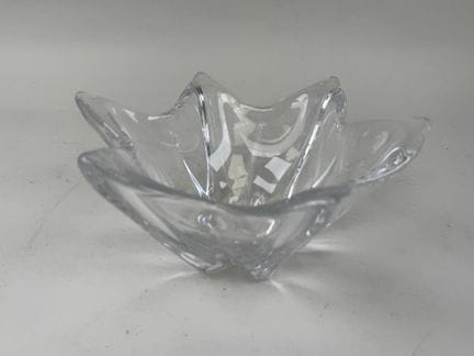DAUM France.
Molded and pressed crystal trinket di