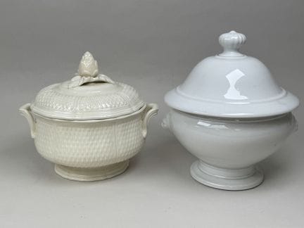GIEN.
PONT-AUX-CHOUX model.
Cream-colored earthenw