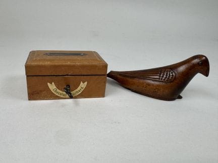 Set includes:
- A carved wooden snuffbox depicting