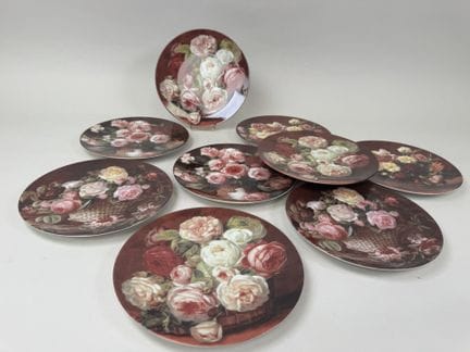 Porcelaine des Palloux, Limoges.
Set of 9 small po