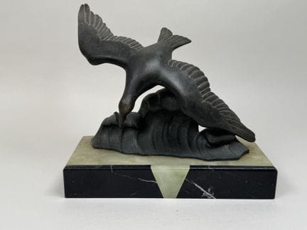 G. LIMOUSIN, 20th century.
The Seagull.
A patinate