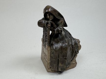 P. CANONICA in Turin.
Seated Virgin in Prayer.
Wor