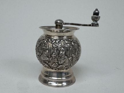 Small pepper mill made of 925/1000 foreign silver,