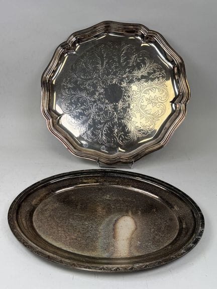 Oval tray and scalloped tray made of silver plated