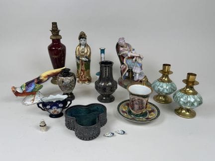 A large collection of display pieces made of porce
