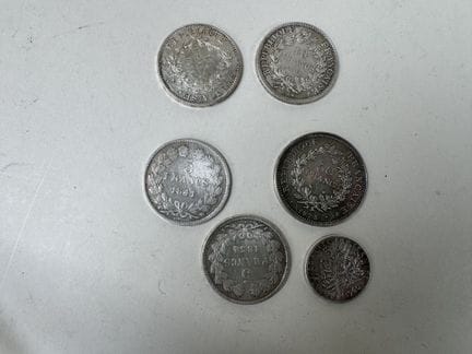 Set aus Silbermünzen, darunter:
- 1 Münze zu 50 Fr