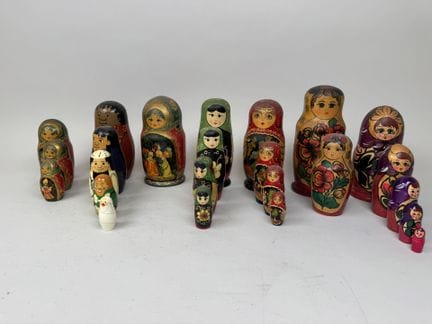 RUSSLAND, 20. Jahrhundert.
Sammlung von 7 ineinand
