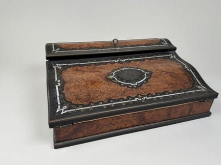 Travel writing case in burl veneer, blackened wood