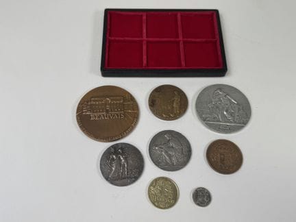 Colección de medallas de bronce y bronce plateado,