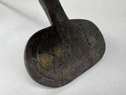 Molde para hostias de hierro forjado.
Obra de los 