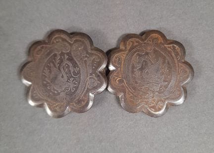 Hebillas de cinturón de metal cincelado en forma d