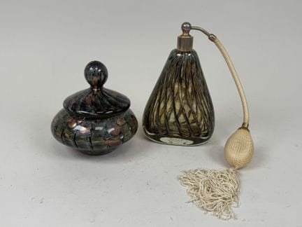 Michèle LUZORO (née en 1949).
Lot en verre multico