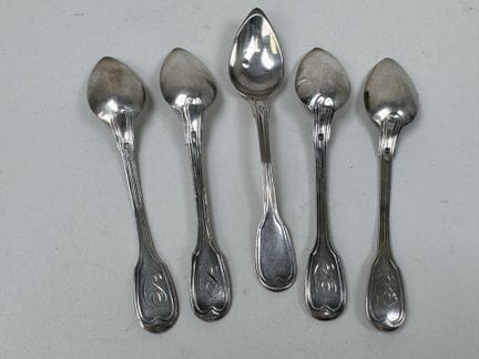Cinco cucharillas de plata 950/1000, punzón de Min