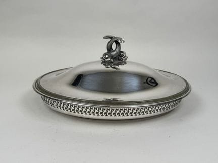 Large serving dish made of silver plated metal, wi