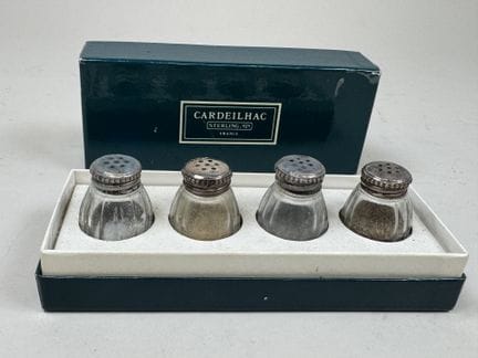 CHRISTOFLE - CARDEILHAC.
Set of 4 molded glass sal