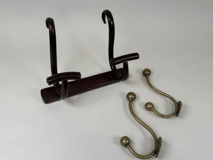 THONET, dans le gout de.
Petit porte-manteau en bo