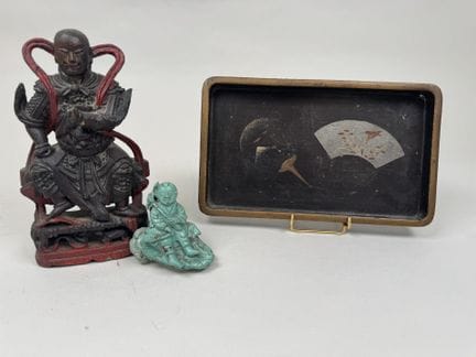 ASIA, 20th century.
- Small figurine carved from g